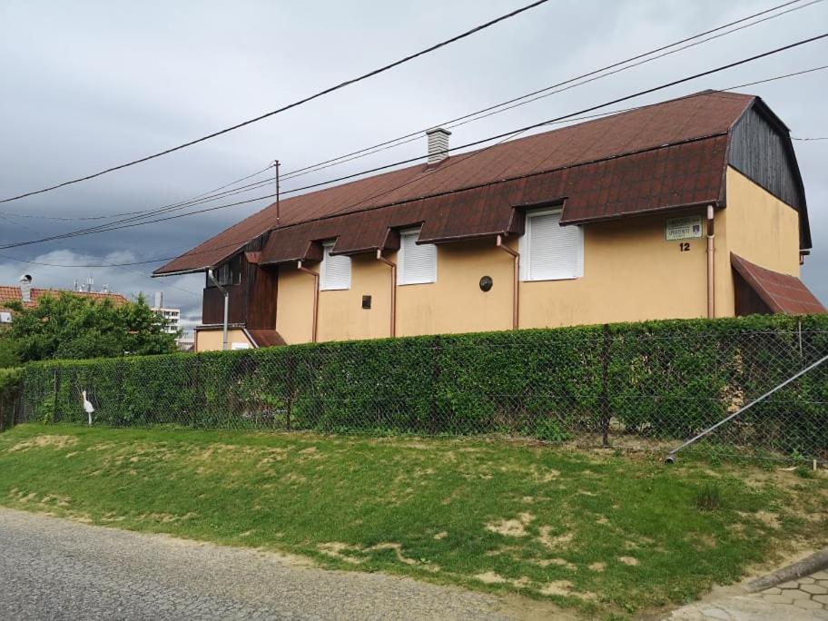 Karos Central Apartmanhaz Zalakaros Exterior photo